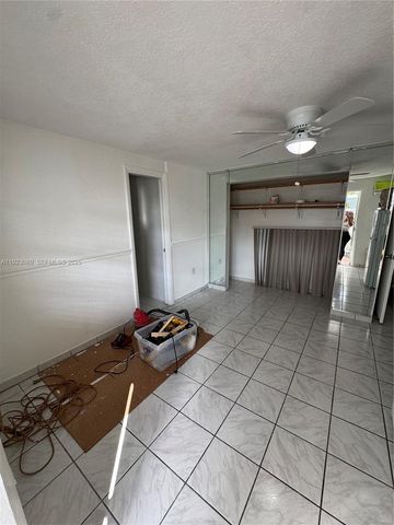 971 E 13th St, Hialeah, FL 33010