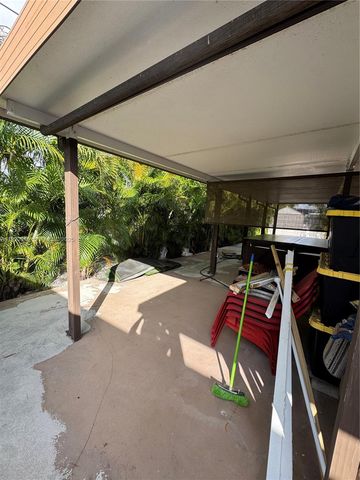 971 E 13th St, Hialeah, FL 33010