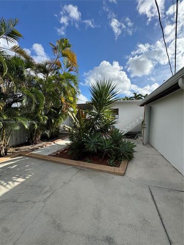 971 E 13th St, Hialeah, FL 33010