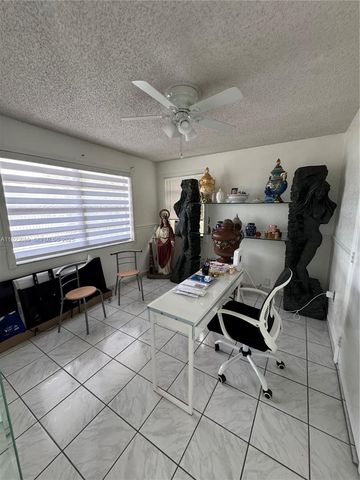 971 E 13th St, Hialeah, FL 33010