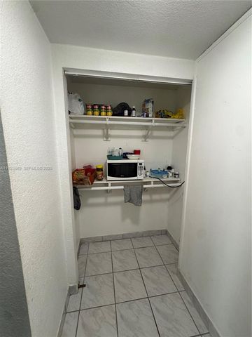 971 E 13th St, Hialeah, FL 33010