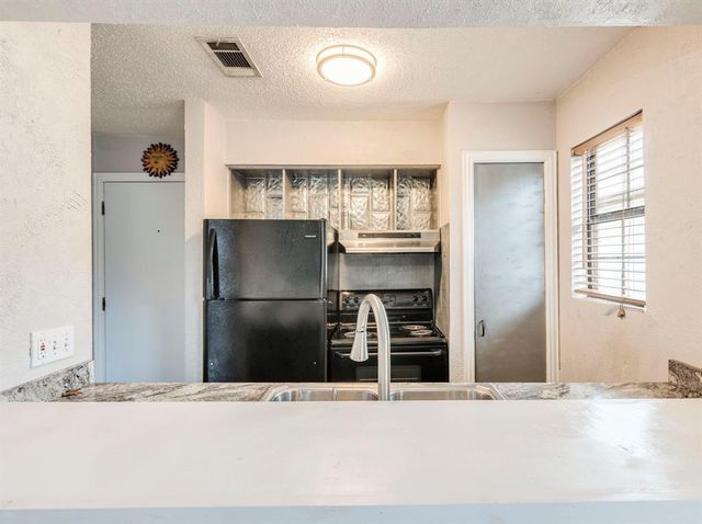 516 South Park DR 204, Austin, TX 78704