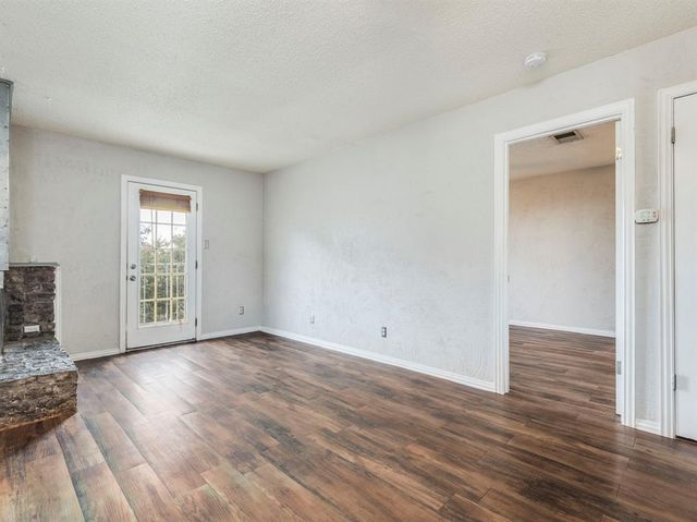 516 South Park DR 204, Austin, TX 78704