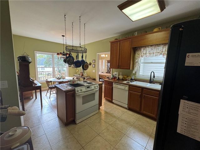 11 Honey Locust Court, Cartersville, GA 30121