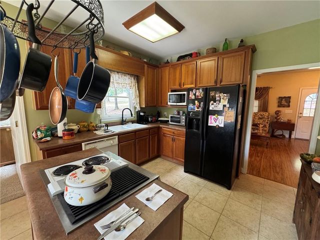 11 Honey Locust Court, Cartersville, GA 30121