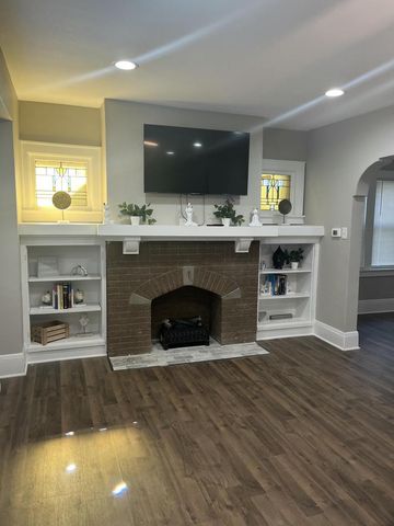 3941 N 12th STREET, Milwaukee, WI 53206