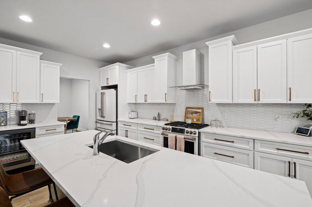 9765 Beacon Pointe Lane, Cedar Lake, IN 46303