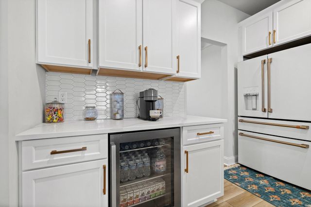 9765 Beacon Pointe Lane, Cedar Lake, IN 46303