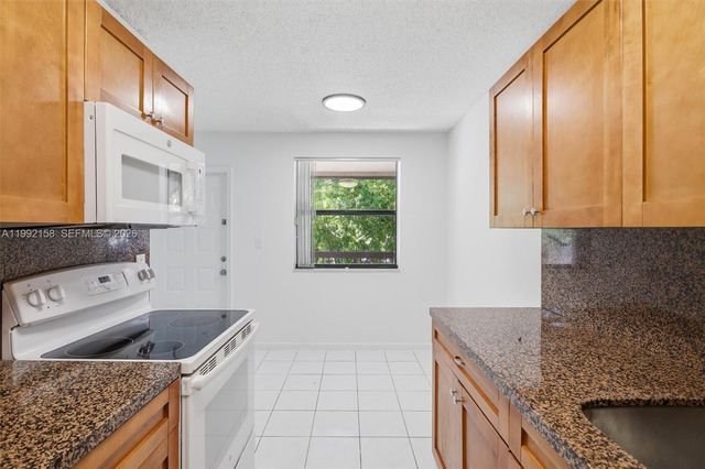 9994 Nob Hill Ct 9994, Sunrise, FL 33351