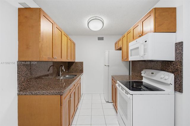 9994 Nob Hill Ct 9994, Sunrise, FL 33351