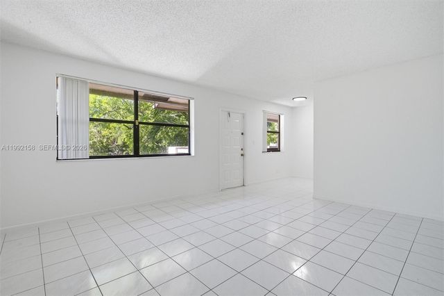 9994 Nob Hill Ct 9994, Sunrise, FL 33351