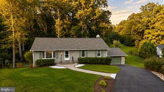11600 HELMONT DR, Oakton, VA 22124