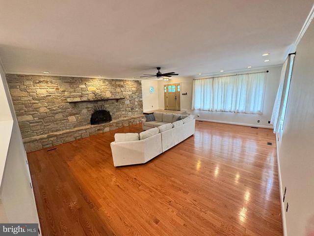 9668 MAGLEDT RD, Baltimore, MD 21234