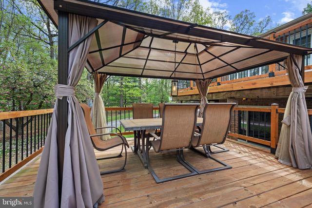 9668 MAGLEDT RD, Baltimore, MD 21234