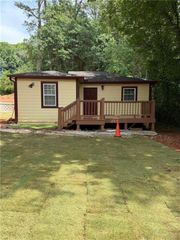 637 Parkdale, Scottdale, GA 30079