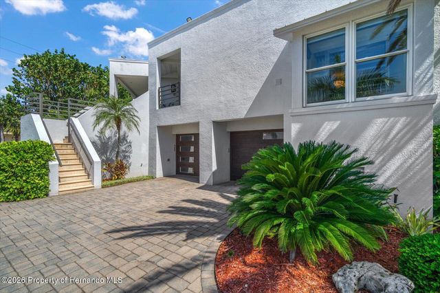 101 Harrison Avenue, Belleair Beach, FL 33786