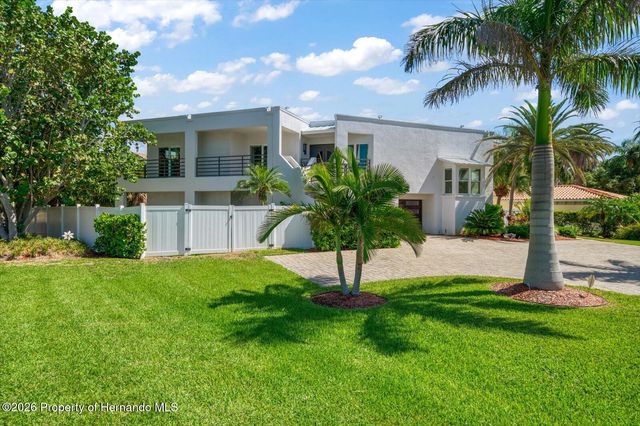 101 Harrison Avenue, Belleair Beach, FL 33786