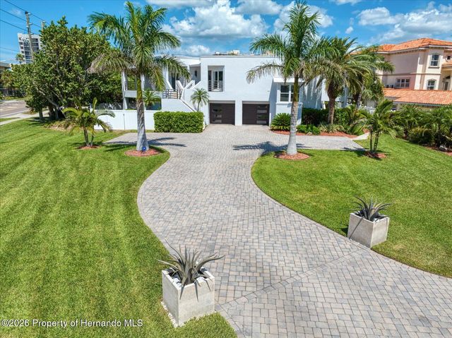 101 Harrison Avenue, Belleair Beach, FL 33786