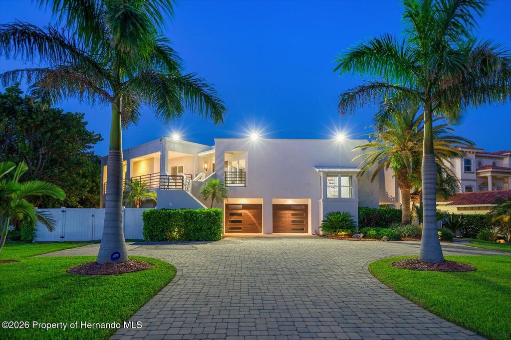 101 Harrison Avenue, Belleair Beach, FL 33786