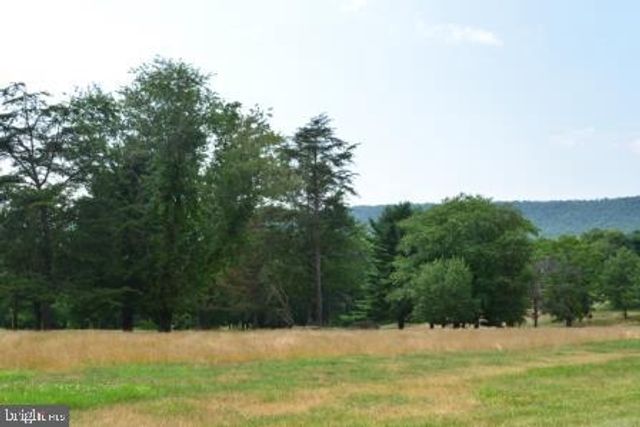 82 STRAW HOLLOW, Harrisburg, PA 17112