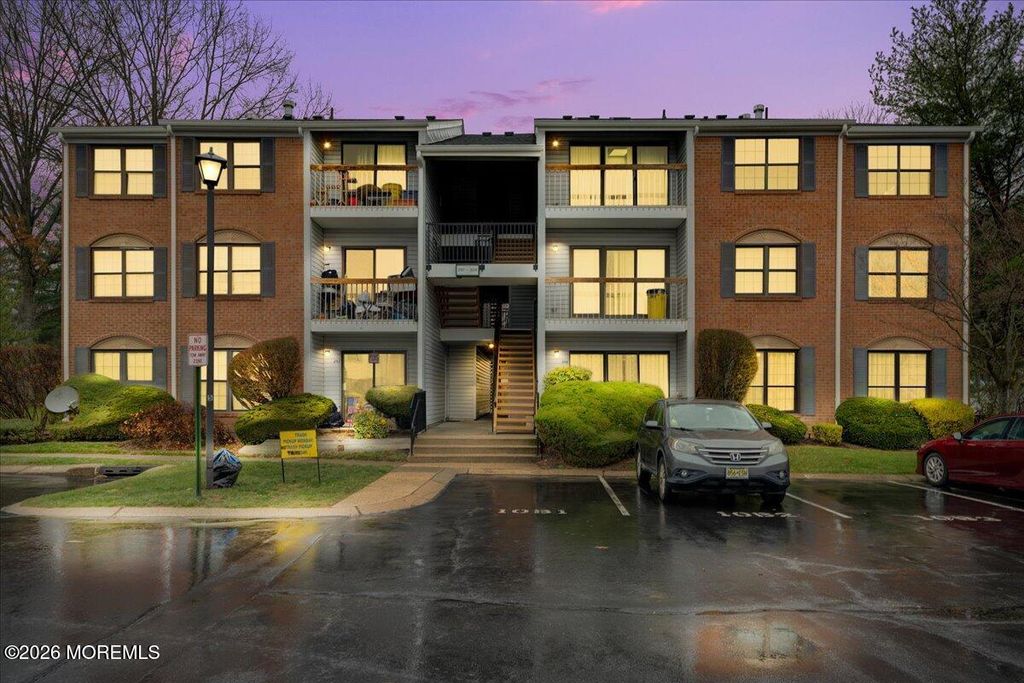 306 Bromley Place 306, East Brunswick, NJ 08816