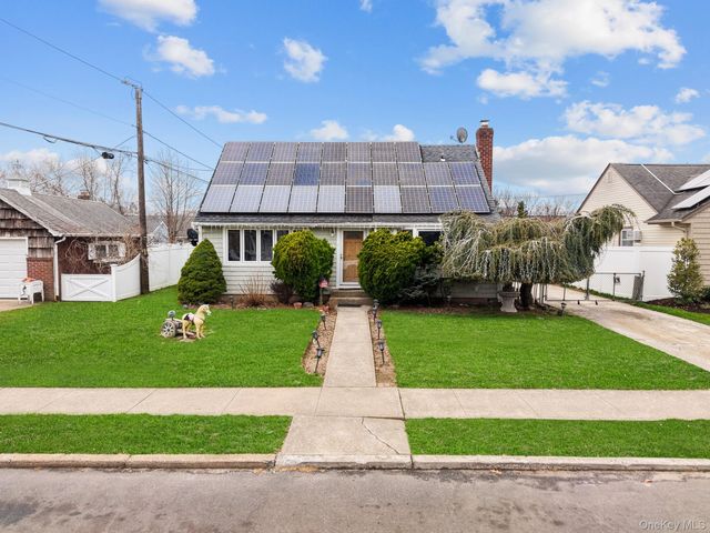 762 Buchanan Road, East Meadow, NY 11554
