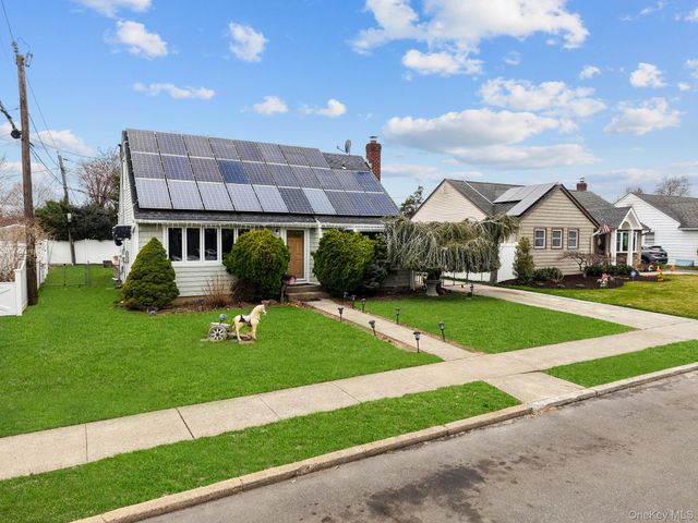 762 Buchanan Road, East Meadow, NY 11554