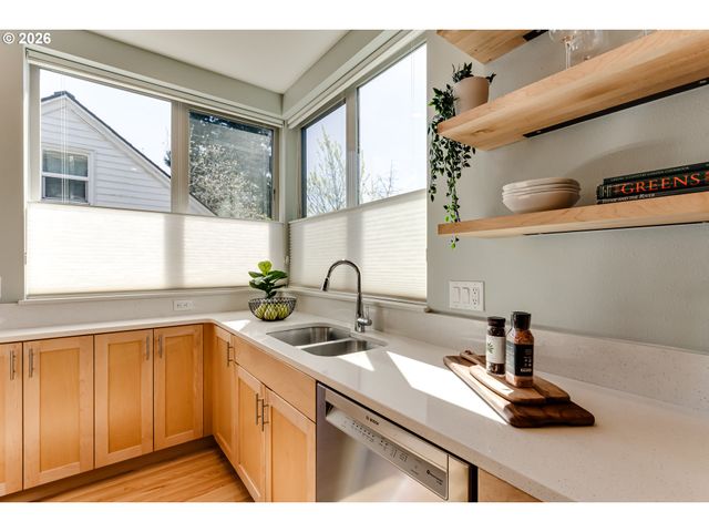 1130 POLK St, Eugene, OR 97402