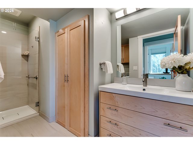 1130 POLK St, Eugene, OR 97402