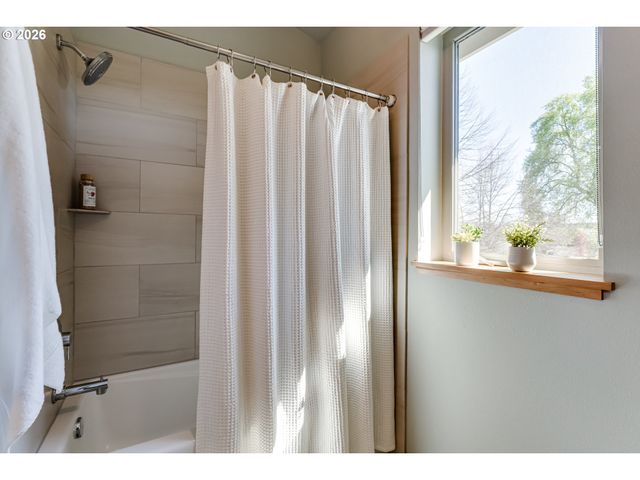 1130 POLK St, Eugene, OR 97402