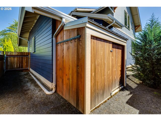 1130 POLK St, Eugene, OR 97402