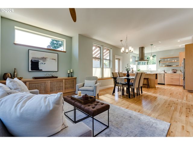 1130 POLK St, Eugene, OR 97402