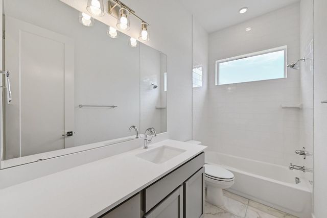 2050 Lohmans Spur 1801, Lakeway, TX 78734