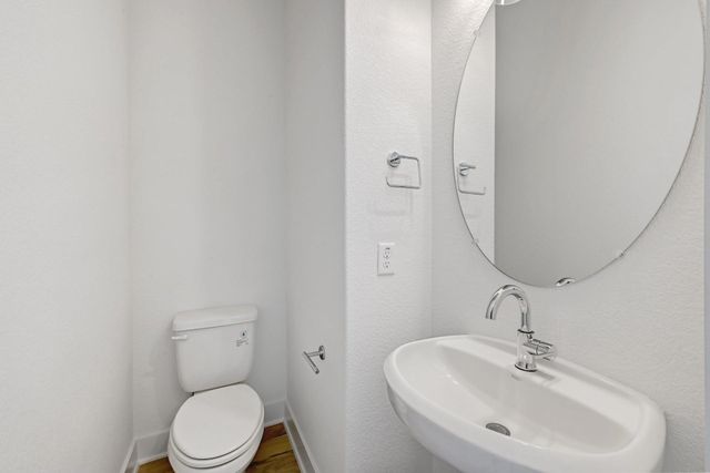 2050 Lohmans Spur 1801, Lakeway, TX 78734