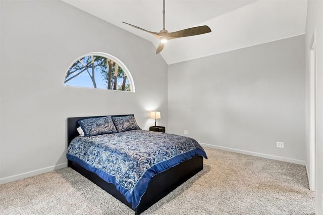 104 Clear Creek Drive, Red Oak, TX 75154