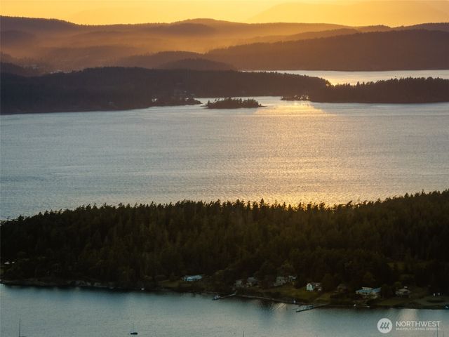 1794 Bayshore Road, Lopez Island, WA 98261