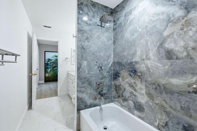 3978 HELENE STREET, Sarasota, FL 34233