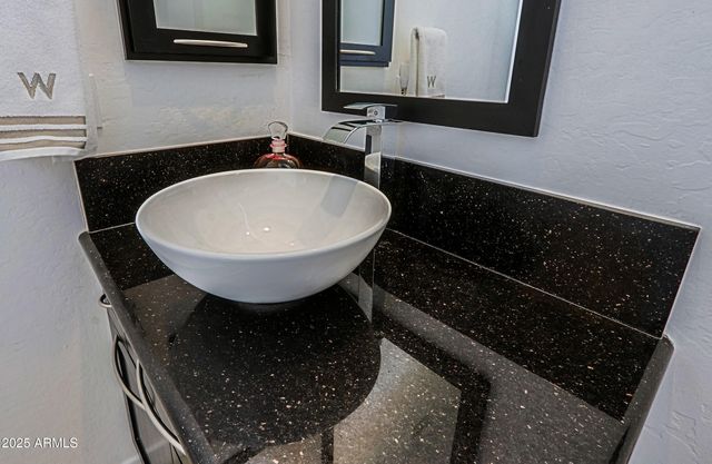 32748 N 69TH Street, Scottsdale, AZ 85266