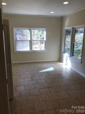 545 Avery Creek Road, Arden, NC 28704