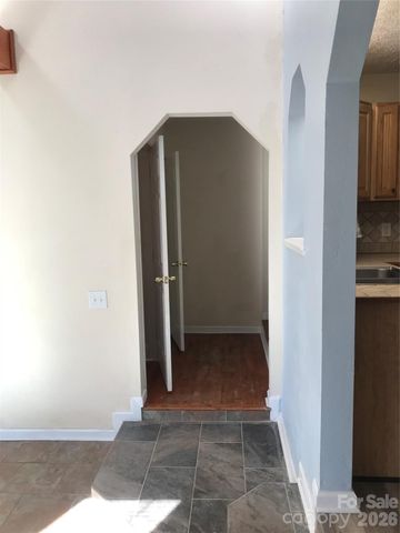 545 Avery Creek Road, Arden, NC 28704