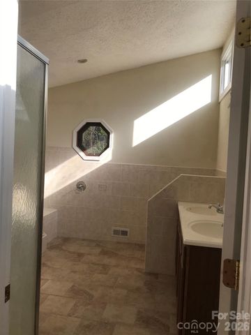 545 Avery Creek Road, Arden, NC 28704