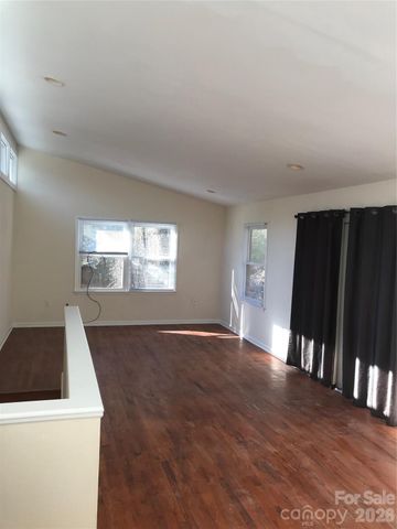 545 Avery Creek Road, Arden, NC 28704