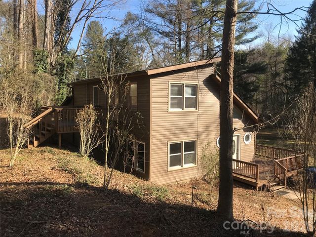 545 Avery Creek Road, Arden, NC 28704