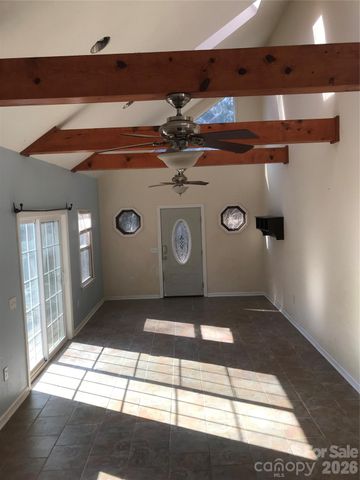 545 Avery Creek Road, Arden, NC 28704