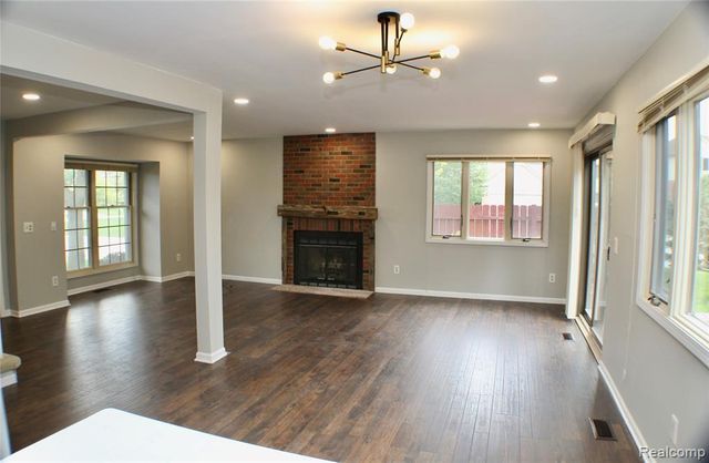 1483 Colony Drive, Rochester Hills, MI 48307