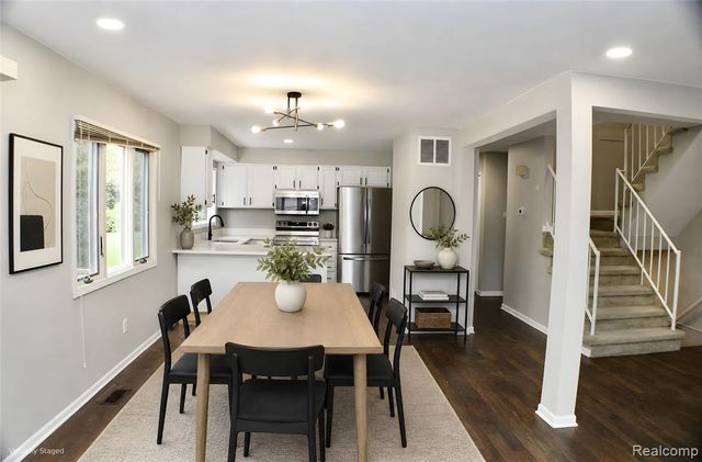 1483 Colony Drive, Rochester Hills, MI 48307