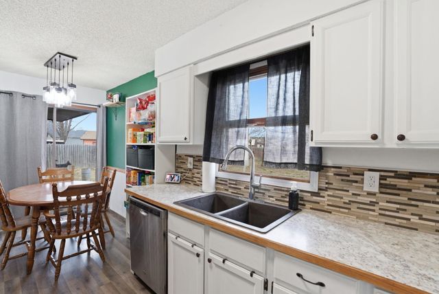 3718 S Arapaho St, Wichita, KS 67215