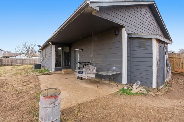 3718 S Arapaho St, Wichita, KS 67215