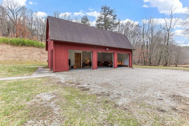 35041 Hunter Road, Logan, OH 43138