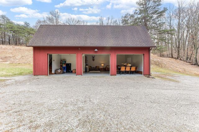 35041 Hunter Road, Logan, OH 43138